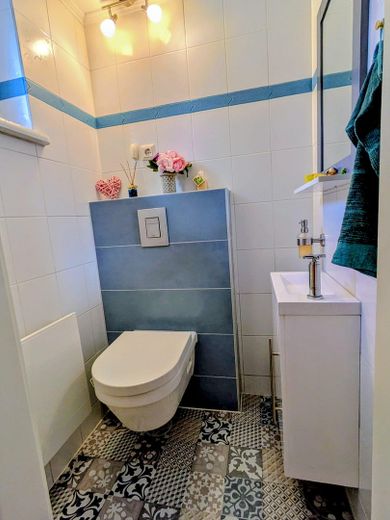 Elmshorn’da çok yönlü tek veya iki ailelik ev – Aile, home office veya kısmi kiralama için alan! – Gäste-WC
