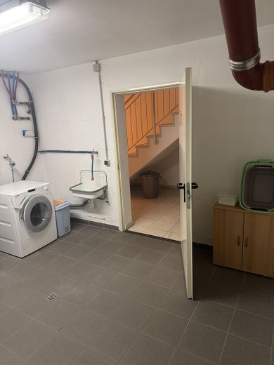 Mehrfamilienhaus (3 Mietparteien) als Anlageobjekt zu verkaufen – Waschraum III
