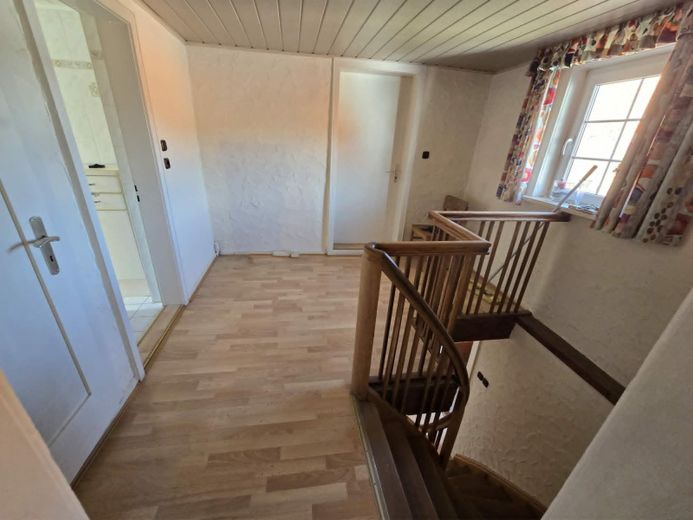 Bebra-OT, EFH + Scheune – 6a69c406ef47f.jpg