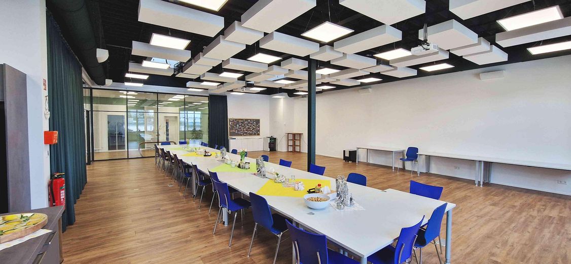 Moderne Co-Working Arbeitsplätze | Hürth-Gleuel nahe Autobahnkreuz Köln – Meetingsraum OG