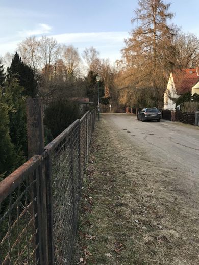 Umfeld mit Blick in Sackgasse
