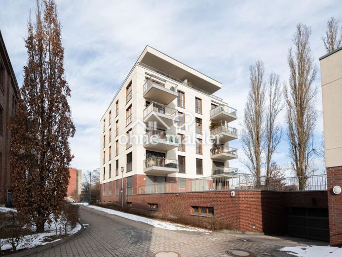 Exclusivo piso de 4,5 habitaciones con amplia terraza y vistas al agua en Berlín-Köpenick – Foto 1