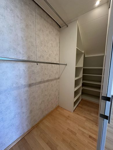 Casa pareada en venta en Pfungstadt-Esb./Eich – begehbarer Kleiderschrank