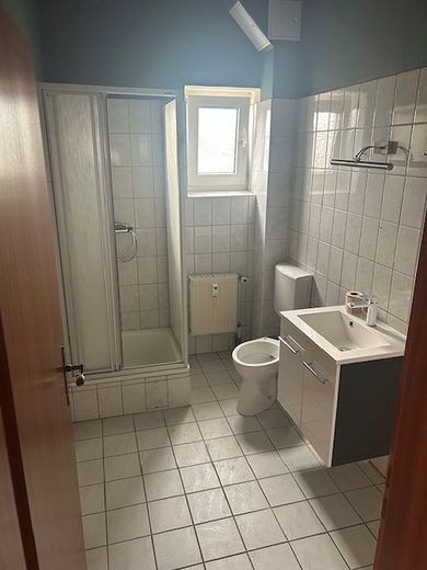 Helle ruhige 2,5R EG gr Terrasse zentral 7min Hbf – Foto 3