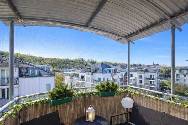 +ESDI+ Endlich gefunden: Großzügige 4 Zimmer-Wohnung mit Balkon, Aufzug & Tiefgarage!