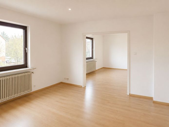 Vierfamilienhaus mit Teilungserklärung - 3 Einheiten kurzfristig neu vermietbar – Wohnbereich 2. OG
