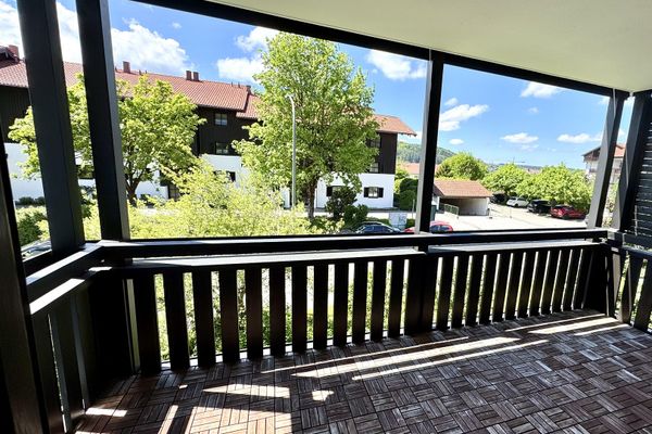 Traumhafte 3-Zimmer-Wohnung in Bad Tölz – mit Balkon, Einbauküche & Sauna!