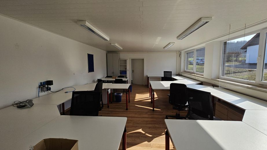 Büro EG