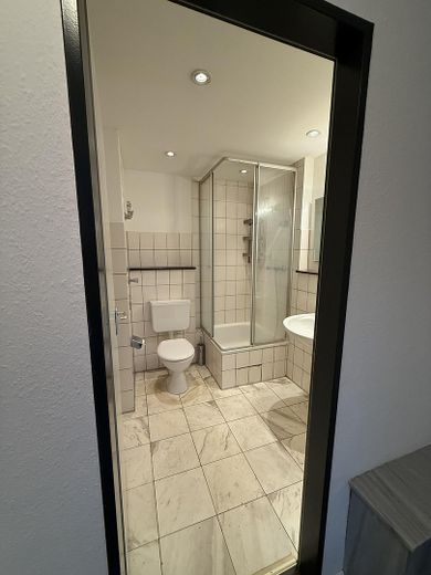 Maisonette-Charme unterm Dach – ruhige Lage in Grevenbroich – Foto 6