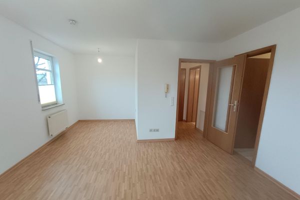 Dresden-Cotta – prov.frei, ruhige, mod. 1 Zi.-Whg. mit Balkon, sep. Küche mit Einbauten u. TG Stpl.