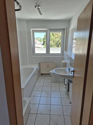 ideal für Paare: 3-Zimmer-Maisonette-Wohnung in Wuppertal – Badezimmer