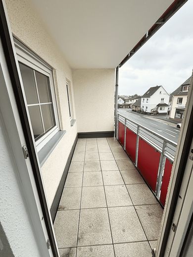 Zentrale Eigentumswohnung in Siegburg, Kaldauen zu verkaufen – Loggia