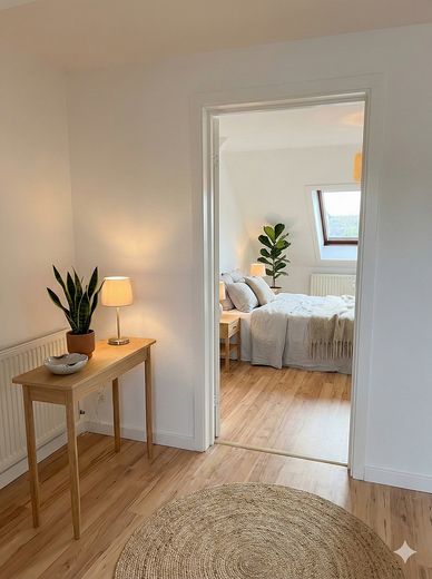 Flur mit Blick auf Schlafzimme