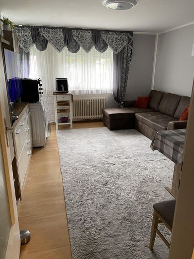 Sehr gepflegte 1-Zimmer-Wohnung in Sindelfingen Goldberg, 300m zur S-Bahnhaltestelle, von Privat – Wohn- und Schlafzimmer 