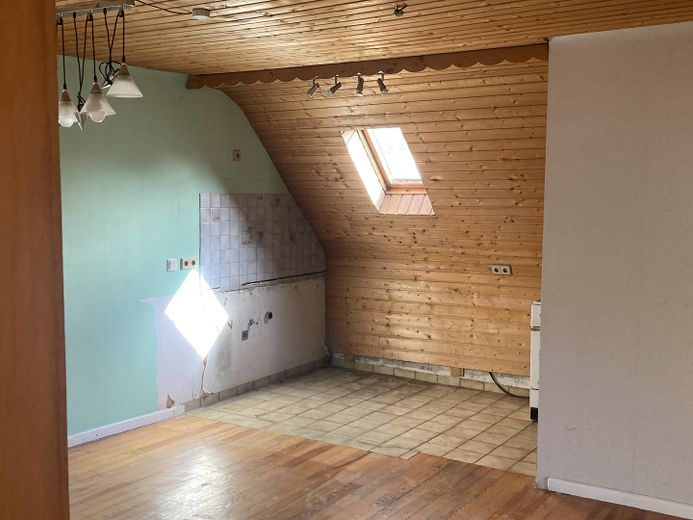 Detached house in Körprich with a large plot – positive preliminary decision for an additional residential building – Küchenzeile OG