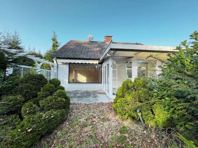 Im Grünen Speckgürtel Hamburgs: Großzügiges Einfamilienhaus mit Garage – Austritt auf die Terrasse