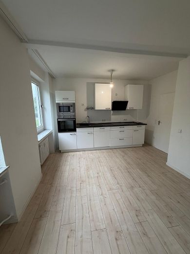 Sonnige Erdgeschosswohnung mit 2 Balkonen – Küche