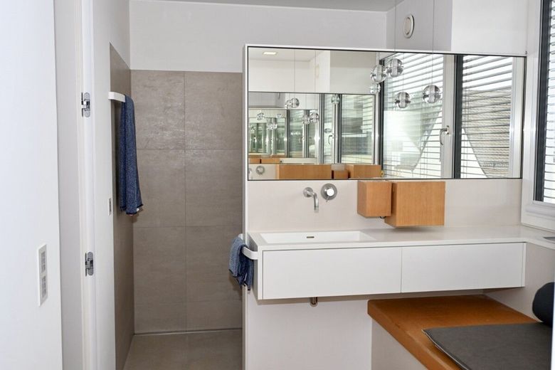 Exklusiver Wohntraum im offenen Bauhausstil – Bild 16
