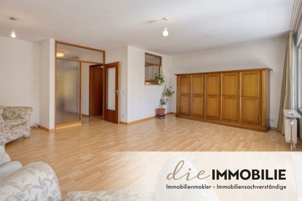 3-Zimmer-Wohnung im 2.OG mit Balkon, Privatsphäre und grünem Ausblick in Bergisch Gladbach-Gierath!