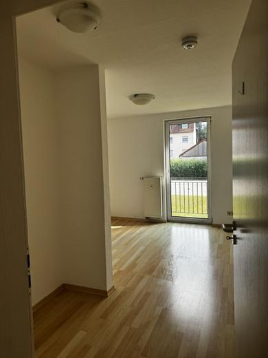 ! Roßlau - tolle - 2 Raum Wohnung m. Balkon ! AB SOFORT ! B5 – Foto 3