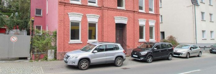 Projektentwickler aufgepasst: Baugrundstück mit abrissreifem 6-Parteienhaus für Investoren!