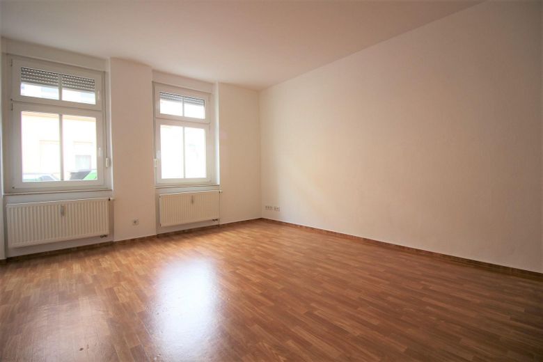 Schöne, helle, 1-Raum-Wohnung mit EBK nähe Uniklinik – Wohn- Schlafzimmer