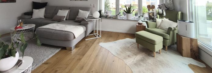5-Zimmer-Wohnung mit großem Dachgarten - provisionsfrei! – Lichtdurchfluteter Wohnbereich