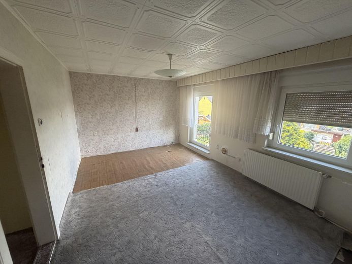 Reihenendhaus, unterkellert mit Nebengelass und Garten – OG Schlafzimmer