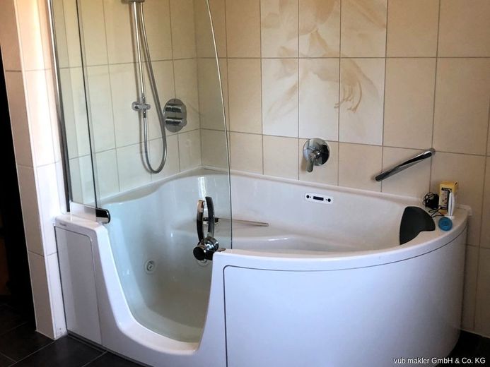 Attraktive Wohnlage in Marktredwitz - Ruhe, Komfort und beste Anbindung – VUB0002344-8