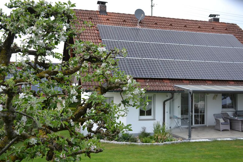 Komfortables Einfamilienhaus mit gepflegtem Garten in ruhiger, unverbaubarer Lage – von Süden