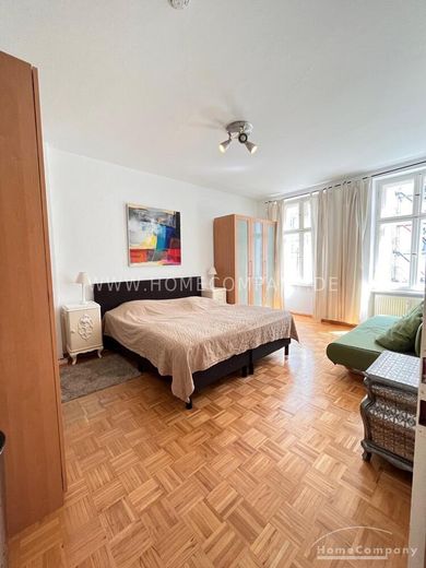 Große 3-Zimmer-Wohnung im Simon-Dach-Kiez, möbliert, Berlin – 17b2afc762896eb121a3f9a8ce5c4e0e1949ec4d.jpg