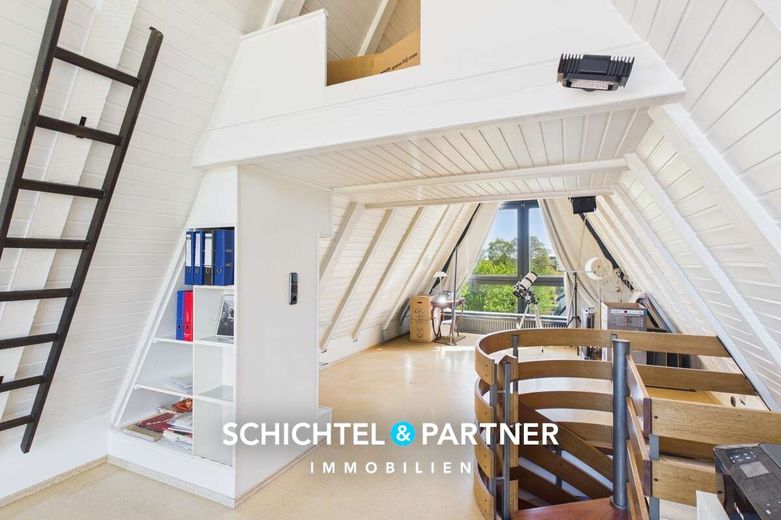 Radio Bremen | Große Maisonettewohnung mit Spitzboden, Balkon &amp; Garage – S&amp;P | Dachgeschoss