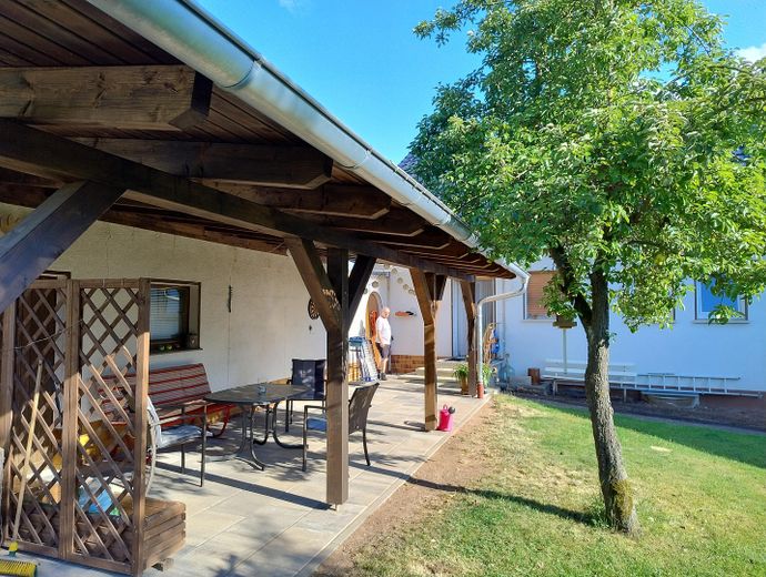 Haus mit Nebengebäude – Foto 9