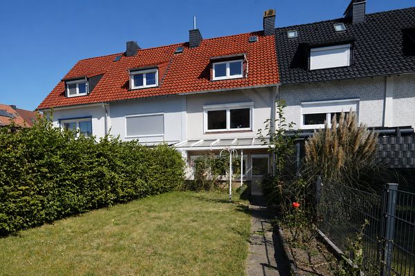 Move in and feel at home – modernized terraced house