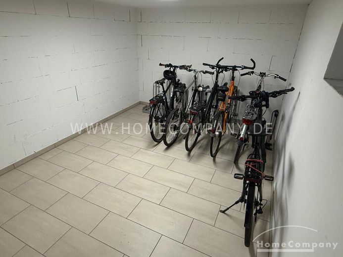 Rödelheim 8072694 – Modernes Dachgeschoss mit Balkon  &  hochwertiger Ausstattung – a672ff3185679489686b55d7498a746a58972503.jpg