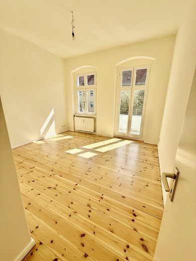 Sonnige Maisonette im Komponistenviertel – 2 Balkone, Südausrichtung & ruhige Lage im Grünen – Zimmer 2, 3. OG