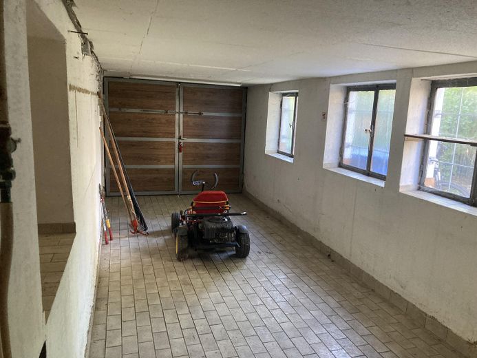 Detached house in Körprich with a large plot – positive preliminary decision for an additional residential building – Garage