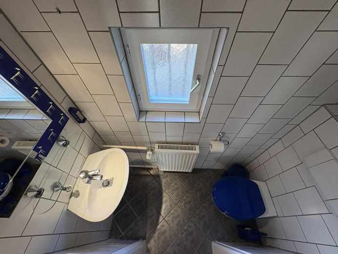 Zuhause fühlen in Reihenmittelhaus in ruhiger, familiärer Lage – Gäste-WC