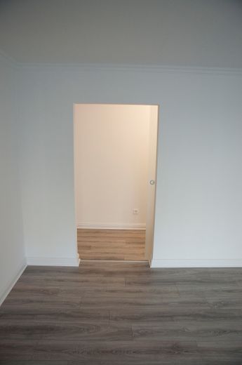 Luxuriöse 3-Zimmer Wohnung in Hoffnungsthal, edle Einbauküche mit Vollausstattung – Zugang Hauswirtschaftsraum
