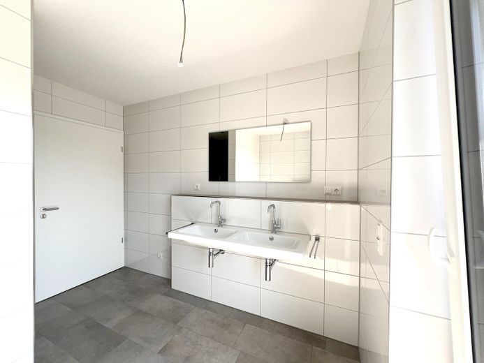 Erstbezug Neubau-Penthousewohnung – Bad