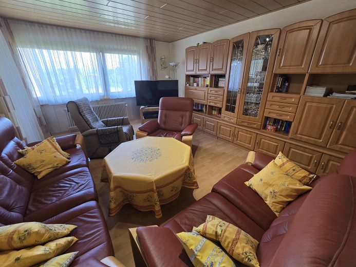 Wangen'de kış bahçeli geniş 108 m² daire – Wohnzimmer