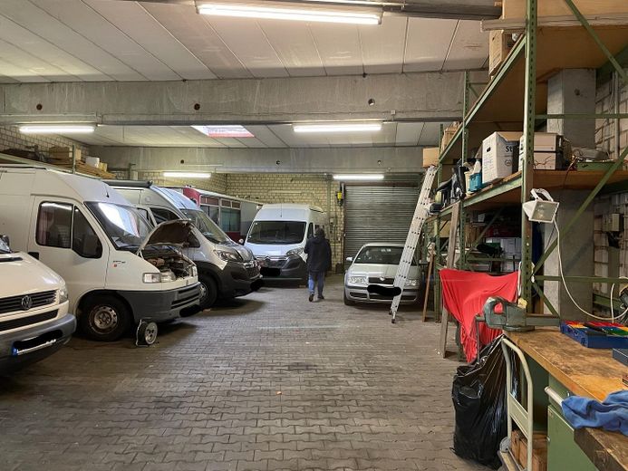 Lagerhalle von innen