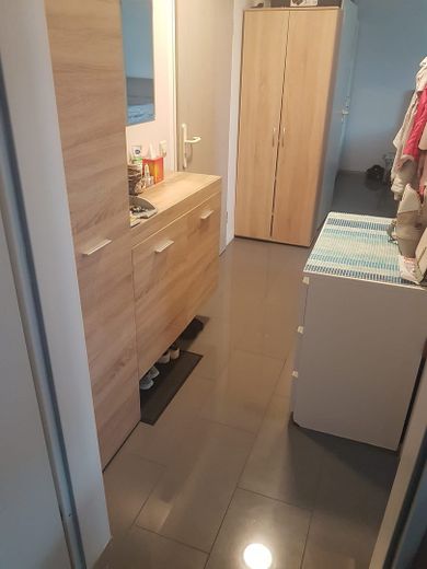 Stadtnahe 2 Zimmerwohnung in ruhiger Lage – Gaderobe
