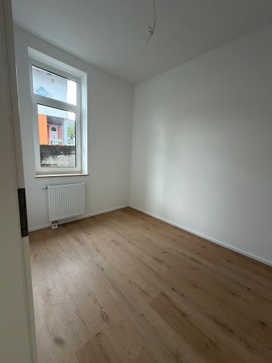 Wysokiej jakości zmodernizowane, bez barier – mieszkanie 2-pokojowe z dużym tarasem – Büro/ Kleiderschrank Whg. 5