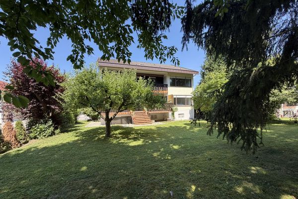 Zentrumsnah: Wohnhaus Galerie/Atelier/Einlieger-App/Garten 834 qm/Wärmep., PV-Anlage 15kWh Speicher