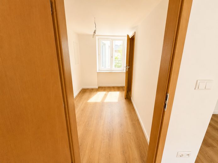 2-Zimmer-Wohnung in bester Altstadtlage – Erstbezug nach kompletter Modernisierung – Flur