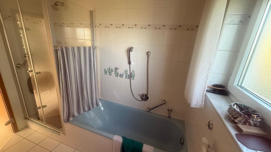 Sehr schönes Einfamilienhaus mit Schwimmbad und Sauna in Heilbronn – Foto 8