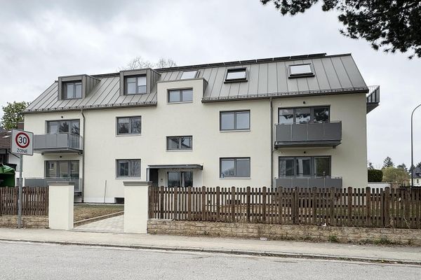 First occupancy after complete renovation: Spacious 3-room apartment with balcony in Munich-Trudering - Unit 5