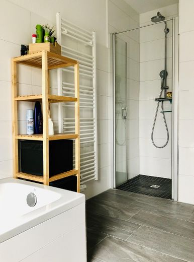 Appartement 2 pièces haut de gamme à proximité de l’université, cuisine équipée haut de gamme Nolte incluse – Photo 10