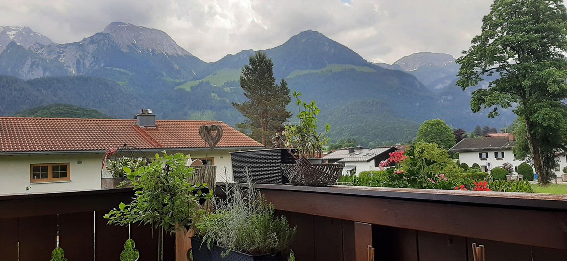 Charmante 3 Zimmer Wohnung – Blick vom Balkon
